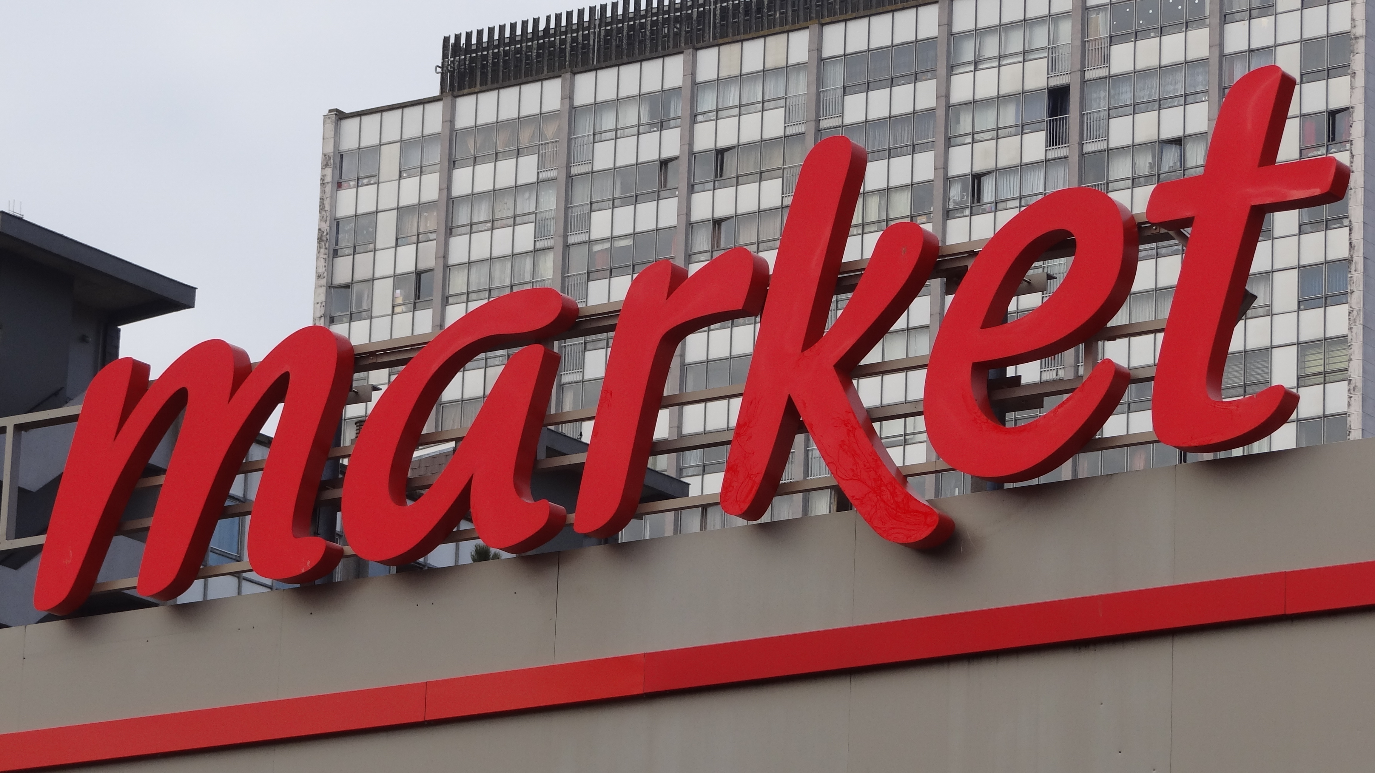 Emma van der Put, Mall of Europe, 2018. – Courtesy: tegenboschvanvreden, Amsterdam