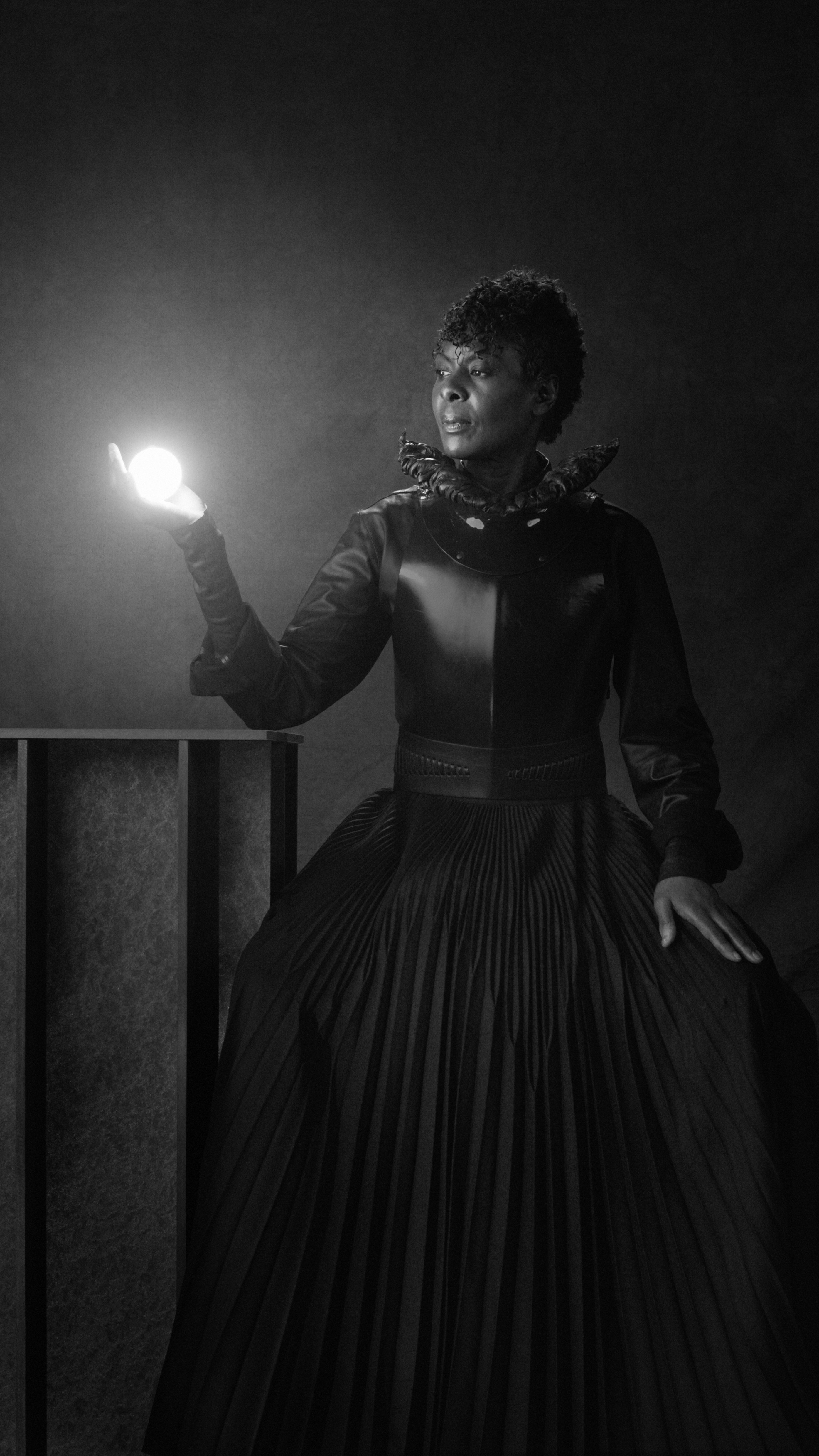 Helga Humming © Anouk De Clercq. two-channel video, b/w, 9:16, immersive sound, BE, 2019, commissioned by BOZAR