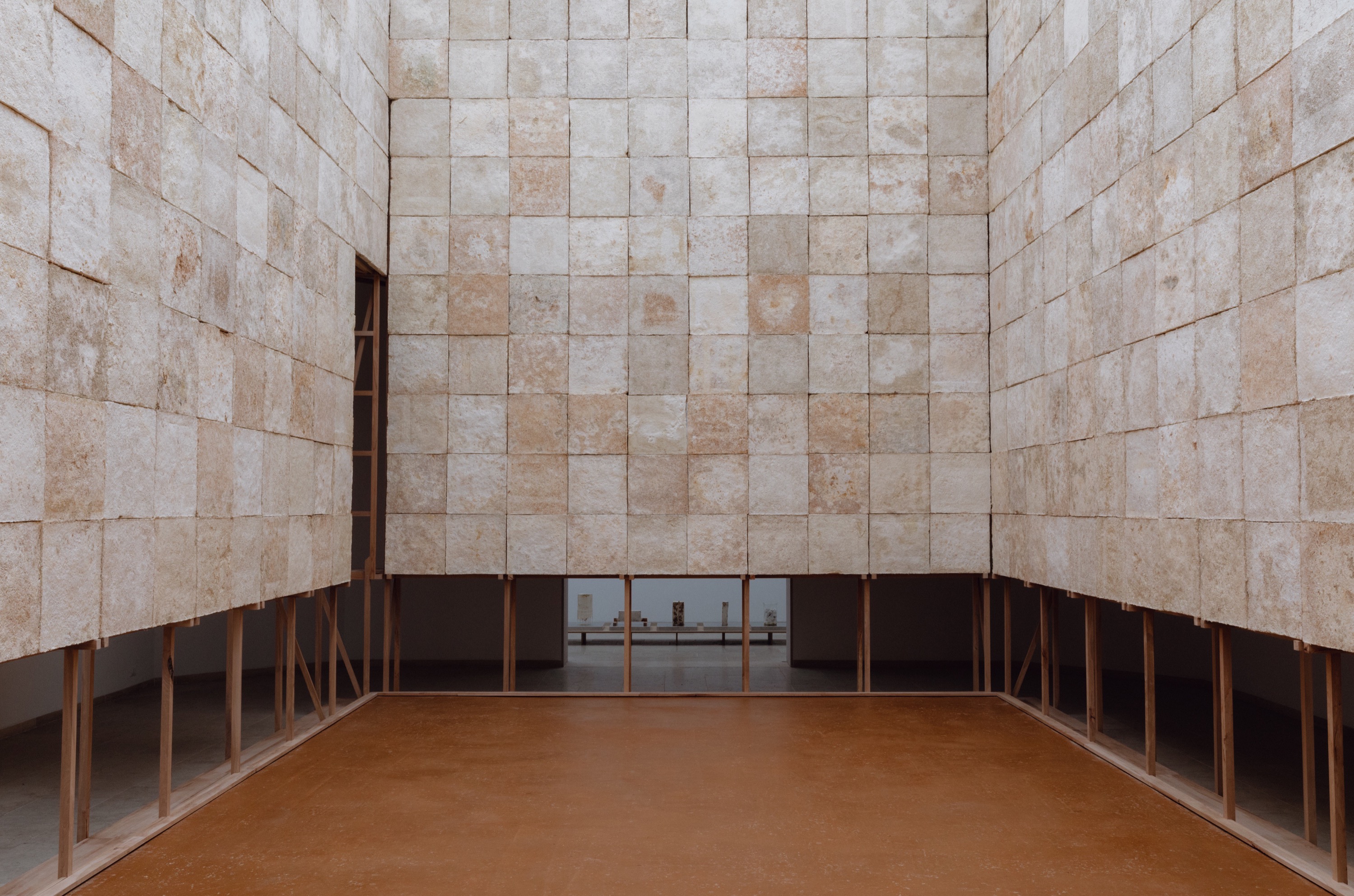 Belgisch paviljoen: Bento en Vinciane Desprets: mycellium als grondstof voor een nieuwe architectuur en een ander discours , 18th International Architecture Exhibition – La Biennale di Venezia, The laboratory of the Future, courtesy La Biennale di Venezia, foto Matteo de Mayda