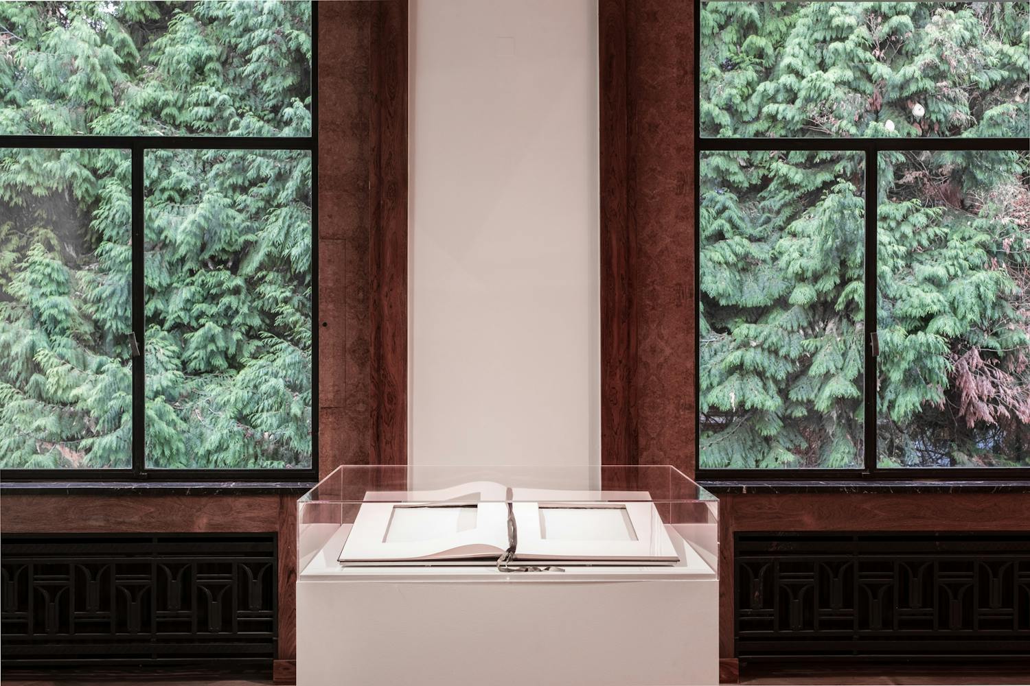 Ekphrasis in Villa Empain