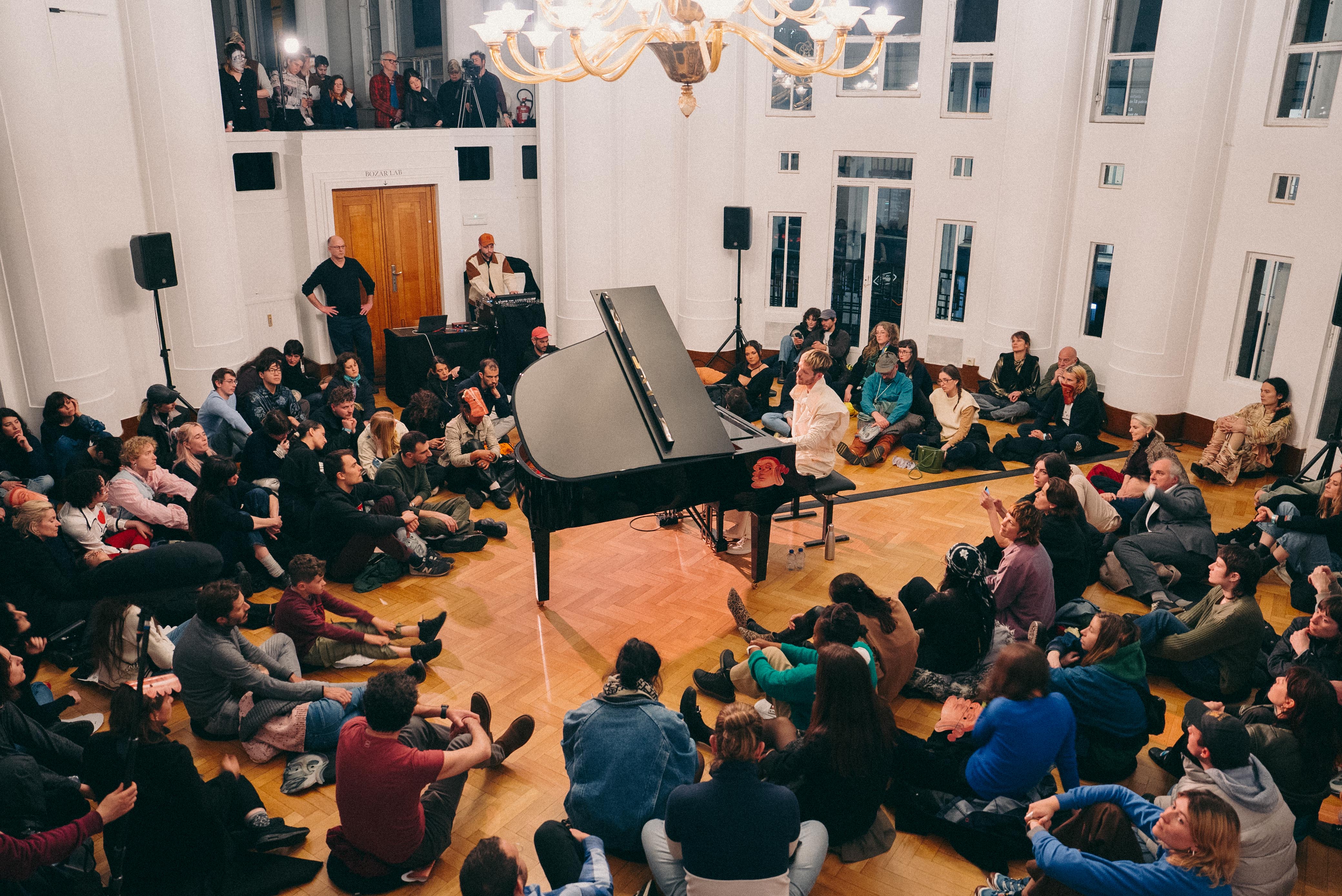 Joseph Schiano di Lombo & Anastasia Bay bij Bozar © courtesy de kunstenaars / Marin Driguez