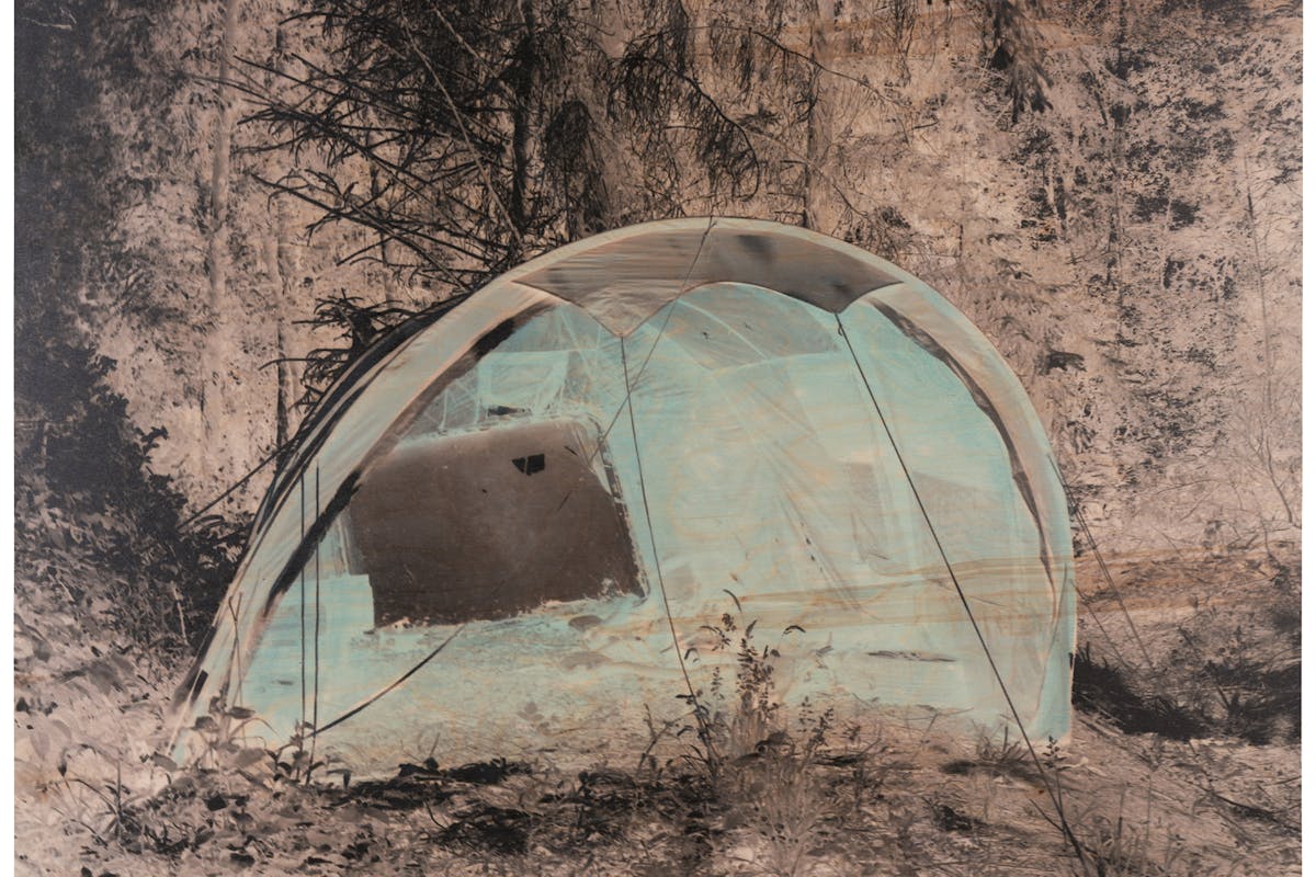 Ives Maes, Tent , 2022, UV-print op multiplex, olieverf, afromosia houten lijst, 127,2 x 158,4 x 4 cm