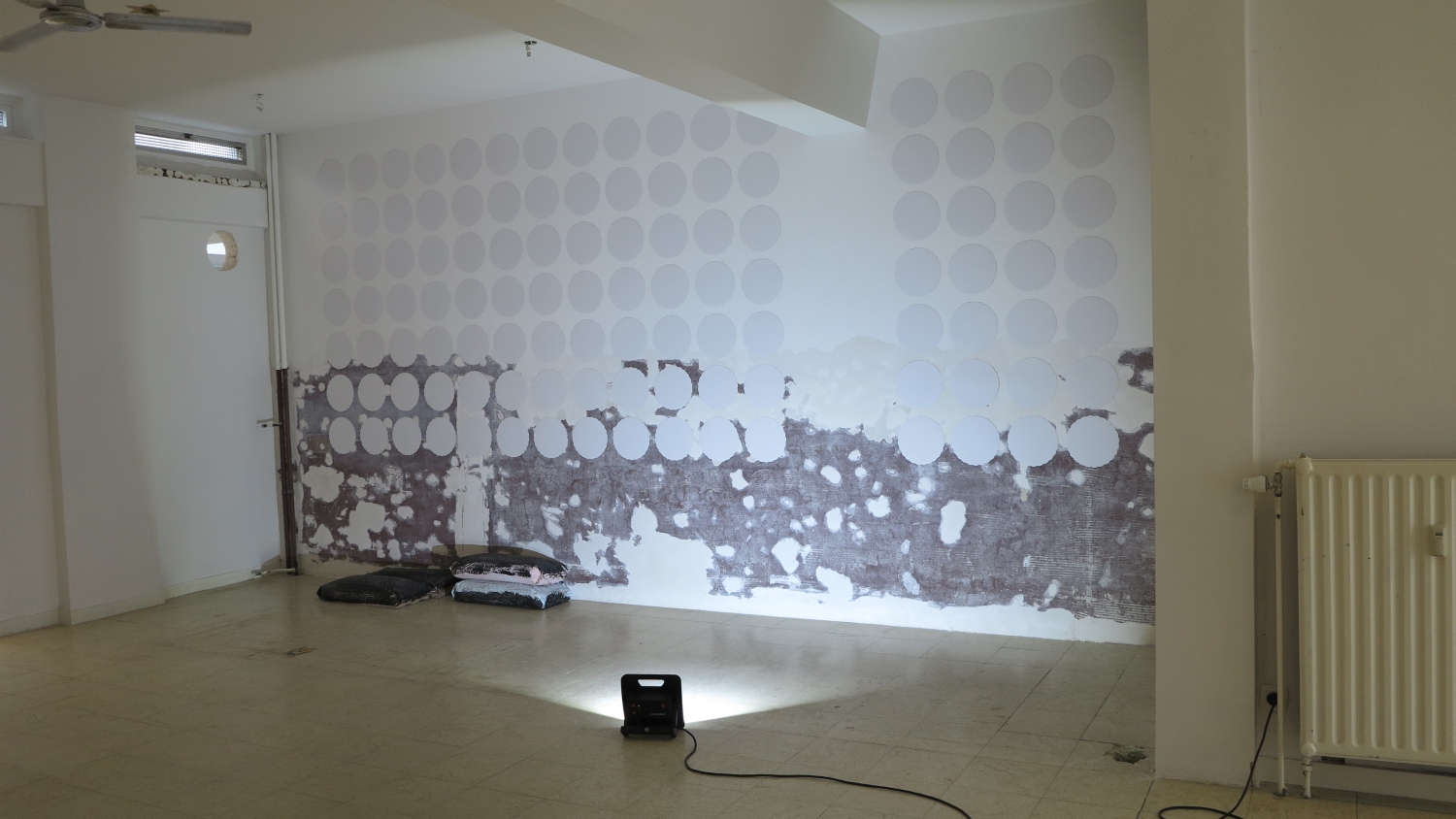 Joëlle Tuerlinckx, ‘FOR’, tentoonstellingszicht LLS Paleis 2018 © foto Joëlle Tuerlicnkx