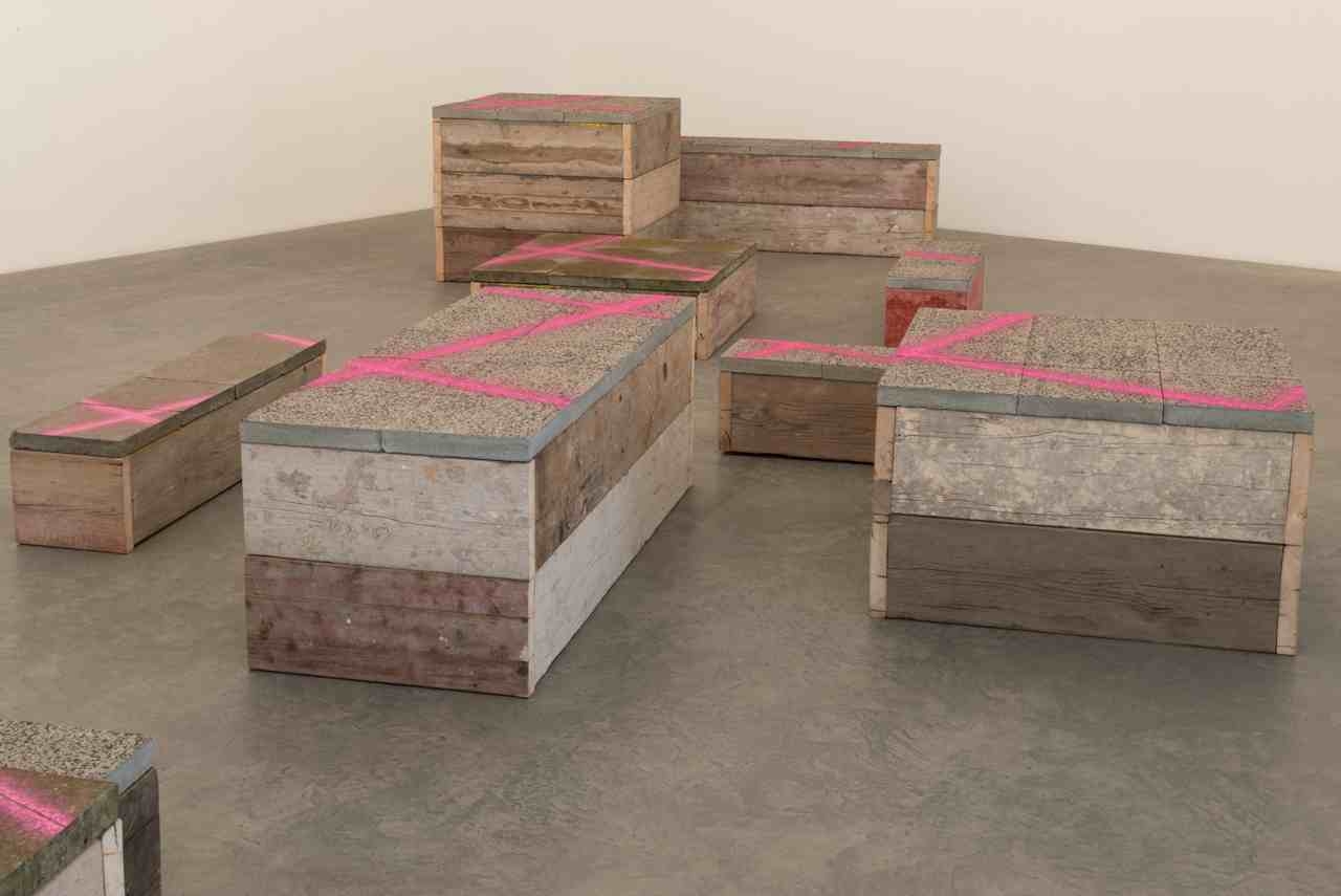 Klara Lidén, Untitled, 2015, installation view, courtesy of the artist and Gallery Neu, Berlin