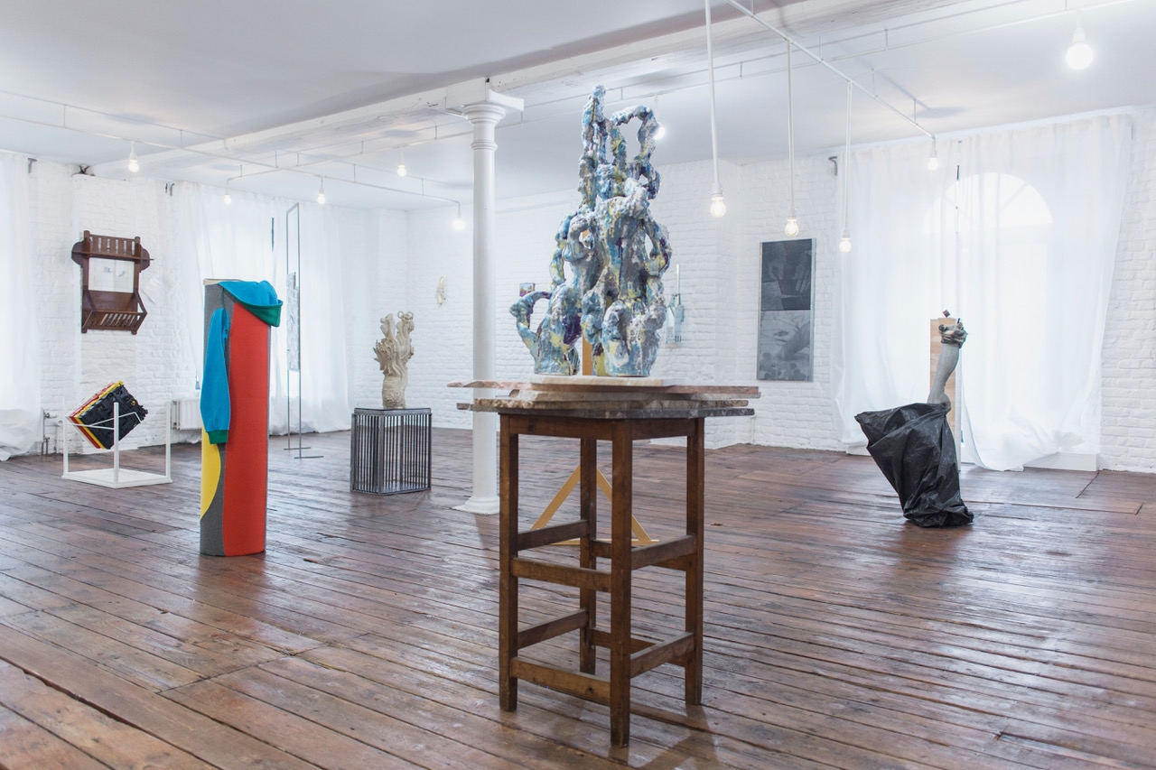 'Listening to the Form', tentoonstellingszicht, foto Alexandra Colmenares Cossio