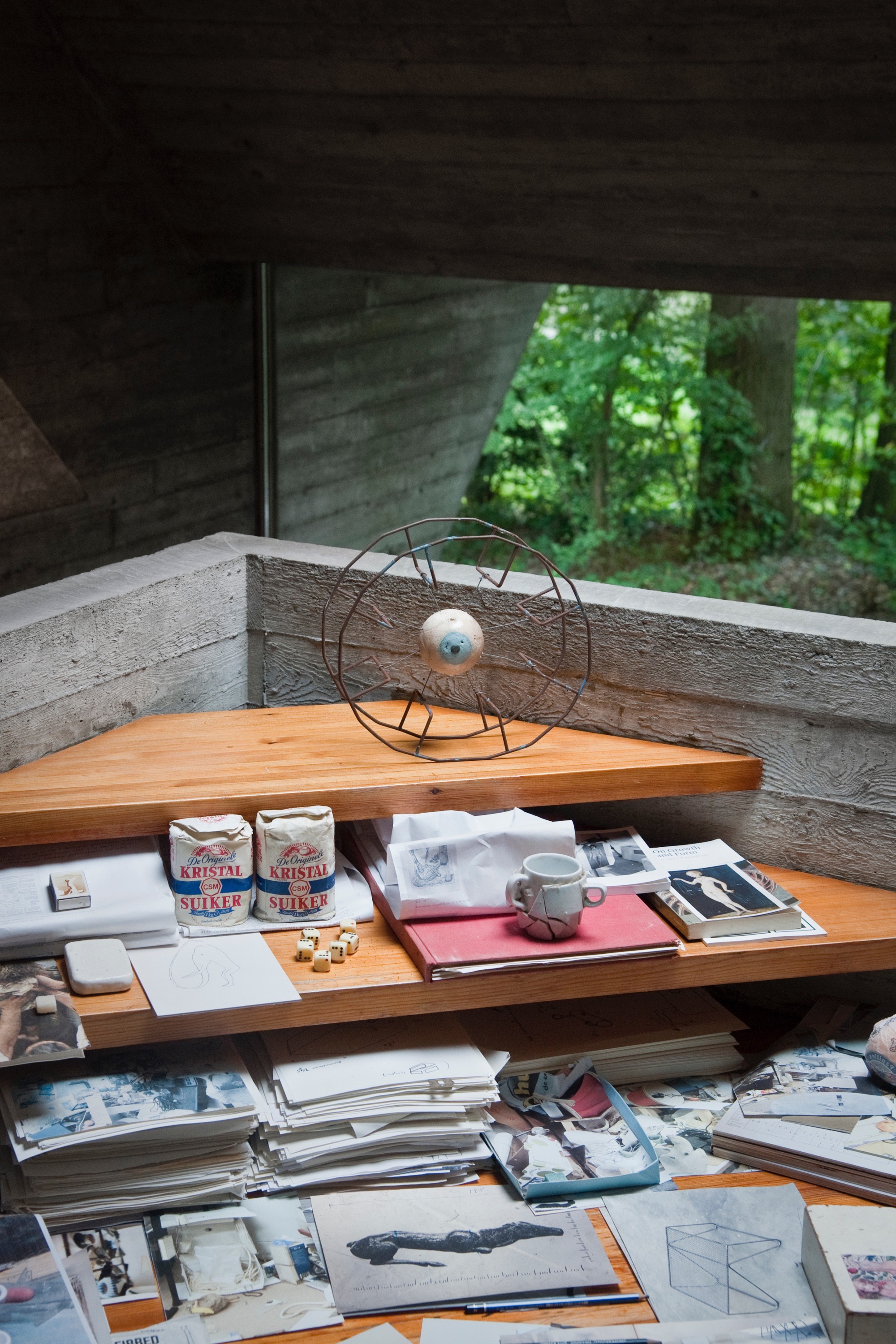 Mark Manders – The Absence of Mark Manders , Woning Van Wassenhove, © Juliaan Lampens, foto Tom Van Hee