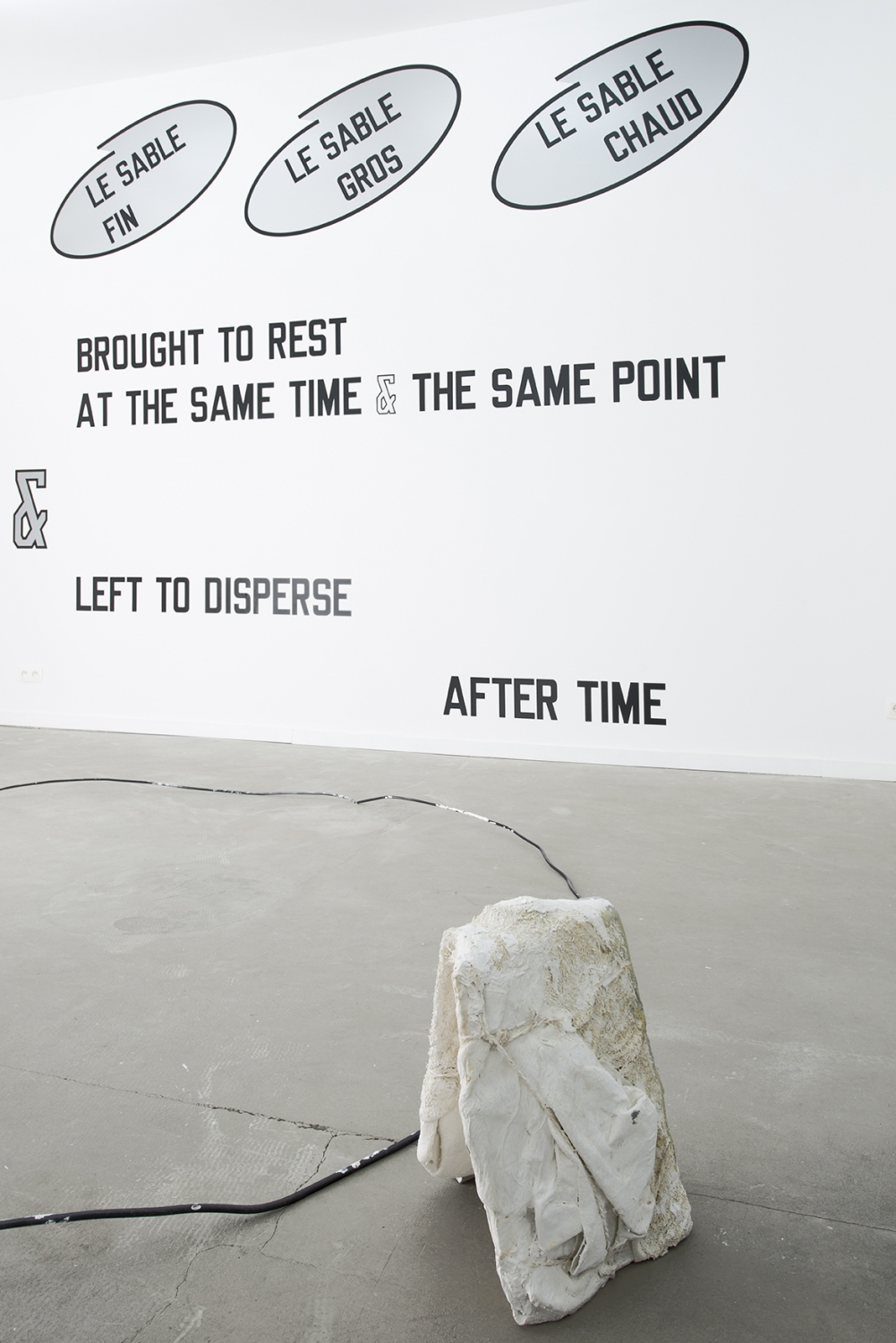 'Masha', vue de l'exposition, photo Isabelle Arthuis, courtesy Super Dakota, Bruxelles