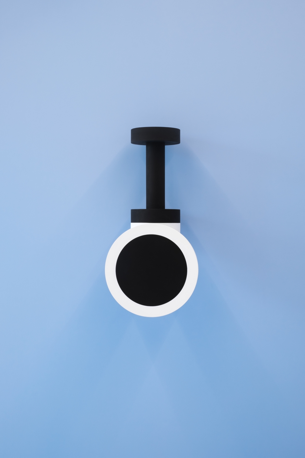 Sergio De Beukelaer, ‘Black.Point’, 2017, pigmented acrylic on canvas & mixed media, 85 x 42 x 41 cm © foto MirrorMirror.be