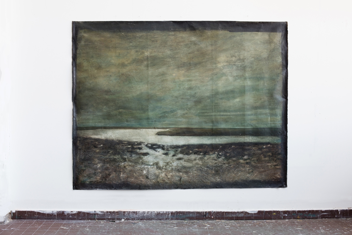 Nils Verkaeren, ‘Consulting the genious of the place’, 2015, oil on free toile, 180 x 220 cm, installatiezicht. Courtesy de kunstenaar en Kusseneers Gallery, Brussel