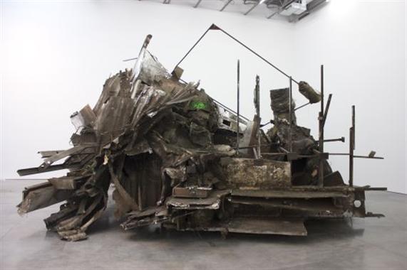 Twee beelden uit de serie ‘The Blind leading the blind’ van Peter Buggenhout, courtesy PB