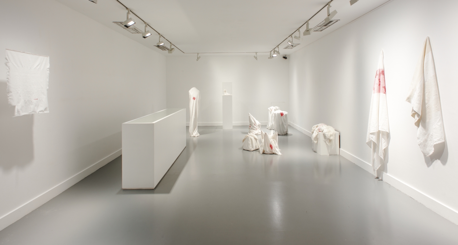 Sanne De Wolf, installatiezicht ‘Salon des Réfugiés, 2015-2016 – Salon des Réfusés, 1863’ © foto M HKA
