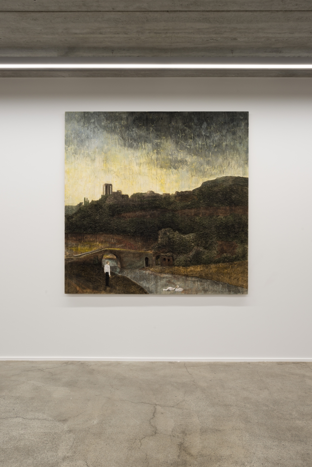 Stephan Balkenhol, ‘Relief Landschaft Ruine’, 2017, hout en verf, 200 x 220 x 2,5 cm, courtesy Deweer Gallery & privé collectie België