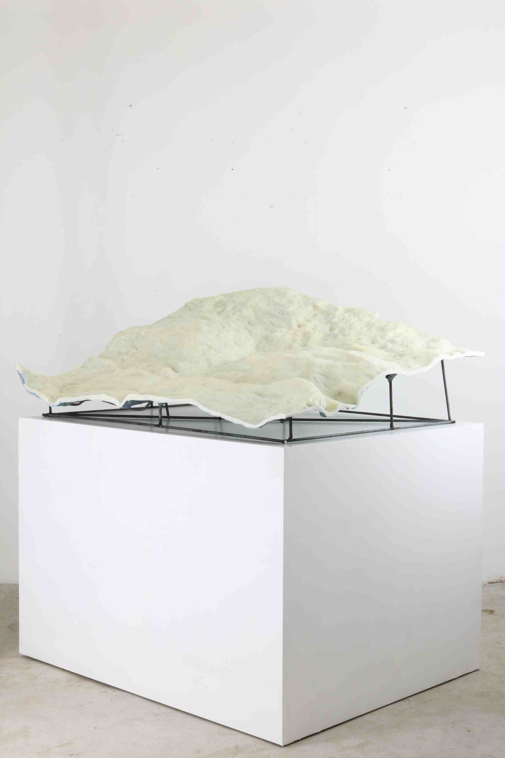 Stijn Cole, 'MSV #1', 2017, bijenwas metaal en epoxy, 95 x 120 x 55 cm.