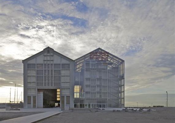 Frac Nord- Pas de Calais, © Architectenbureau Lacaton & Vassal, 2010